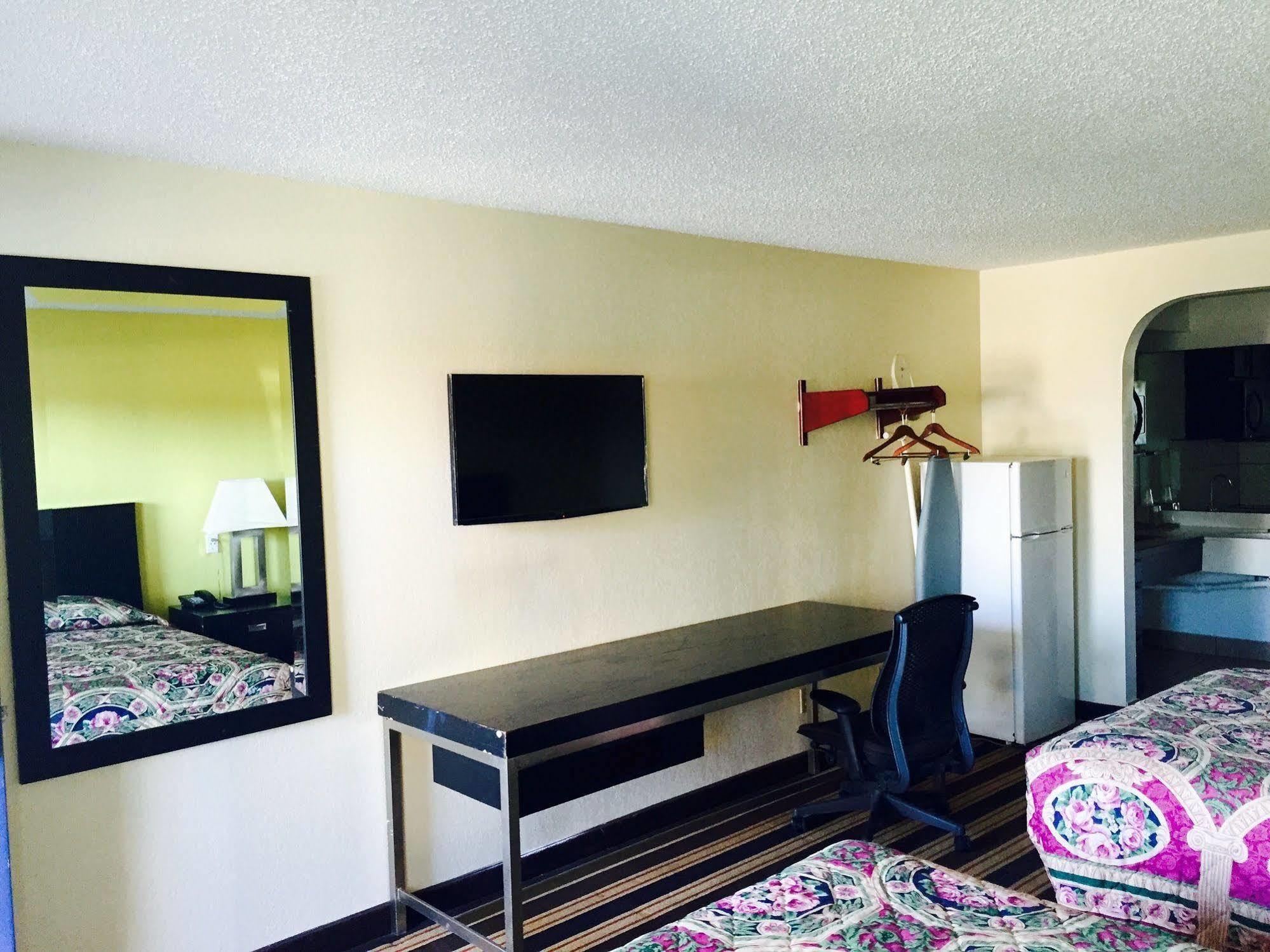 Executive Inn Groves Extérieur photo