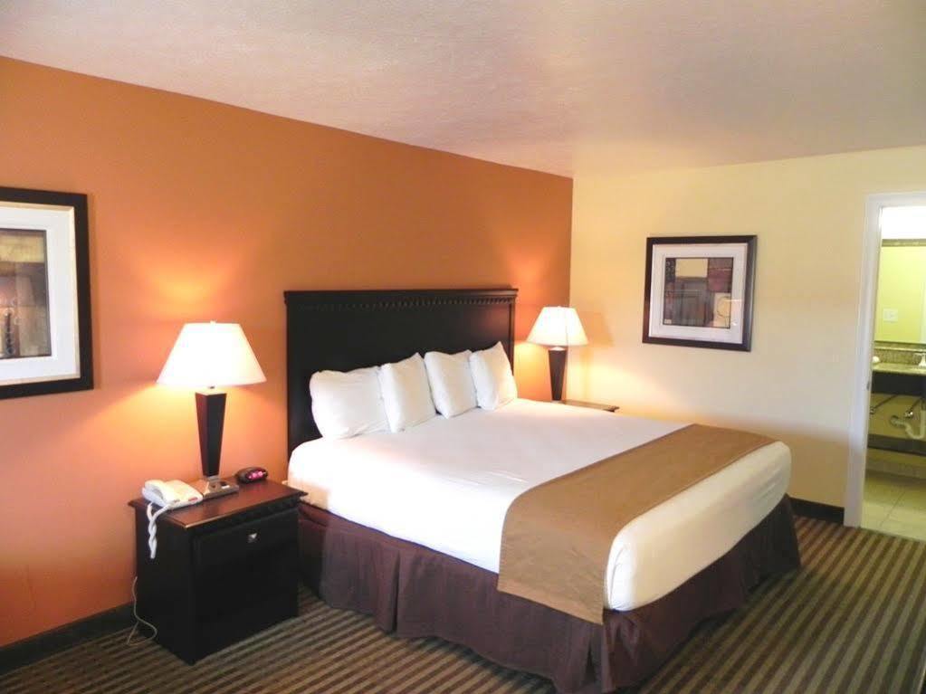 Executive Inn Groves Extérieur photo